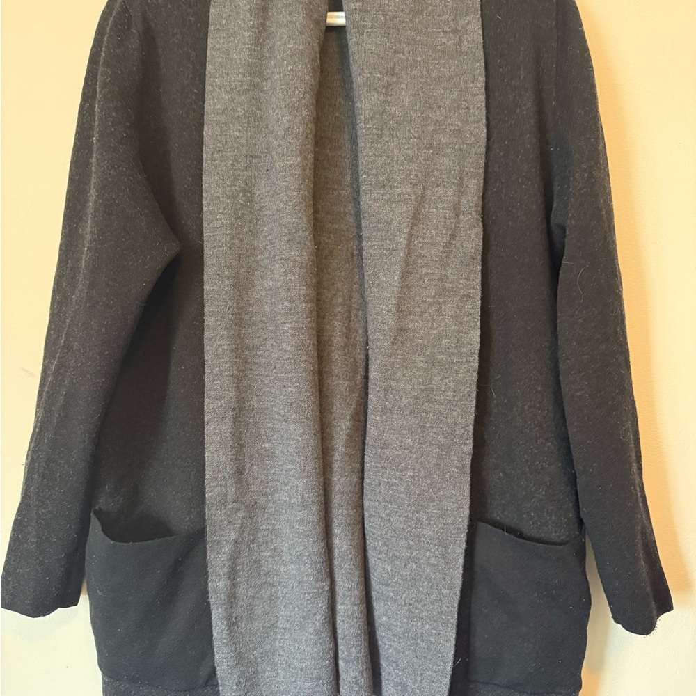 Aritzia Babaton Beekman Black&Grey Merino Wool Blend Colorblock Cardigan Large - Picture 2 of 8